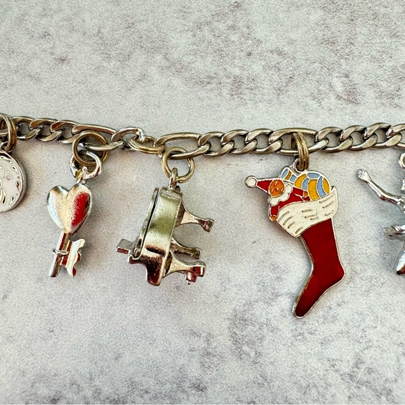 Silver Charm Bracelet from 60’s 70’s - Picture 3 of 11